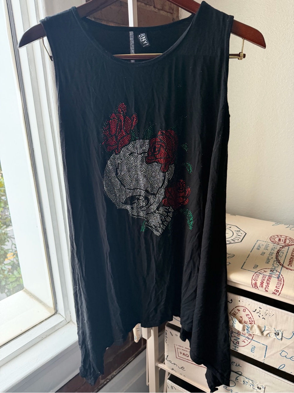 SHINY  New York Black Sleeveless Skull & Rose Rhinestone Tee